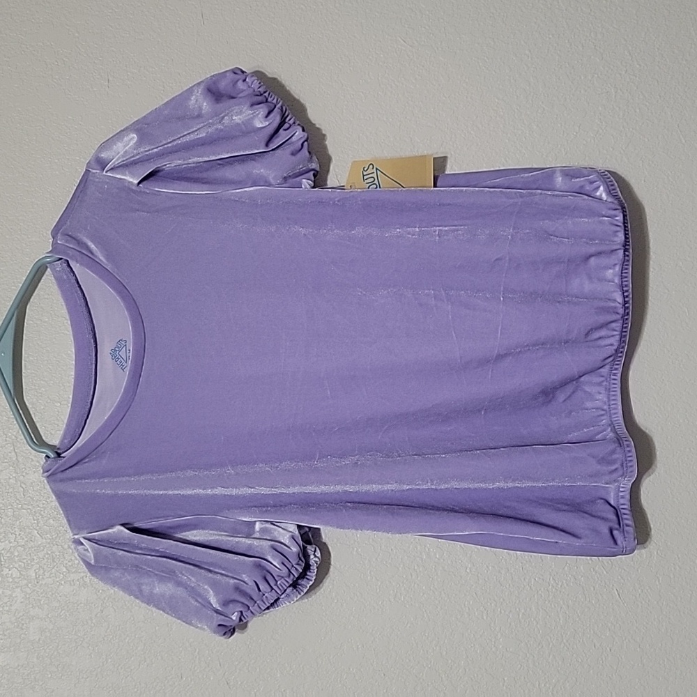 Blusa para niña de terciopelo lila nueva